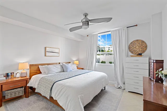 The Prado Unit 619 photo 11