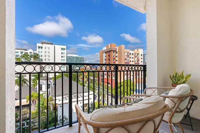 The Prado Unit 619 photo 12