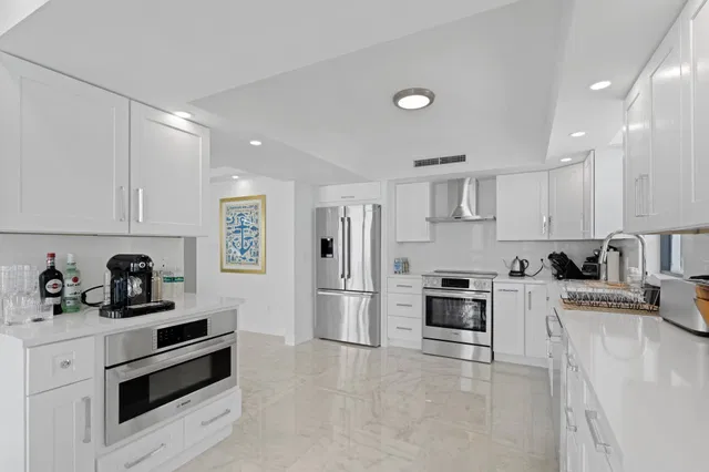 Eastpointe Singer Island Unit 10d photo 12