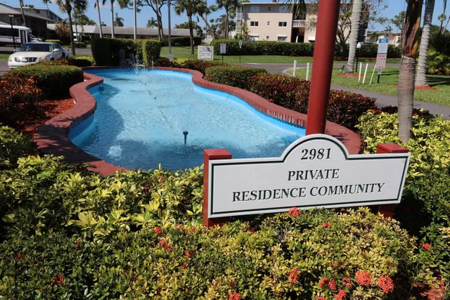 Unit 211 photo 18
