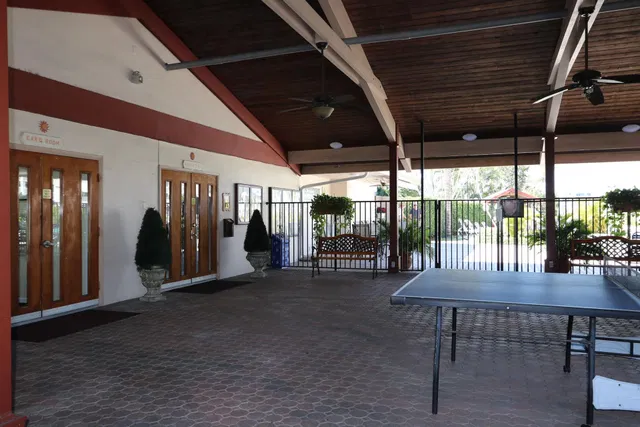 Unit 211 photo 22