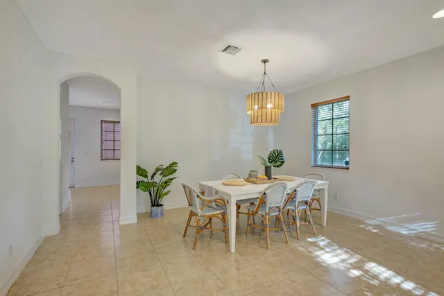 Canterbury Place Residence photo 6