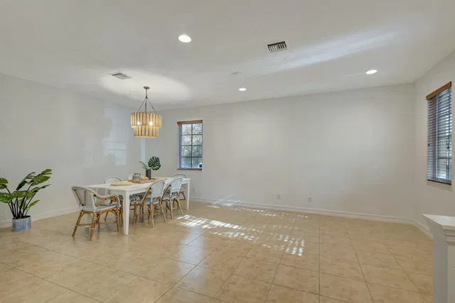 Canterbury Place Residence photo 7