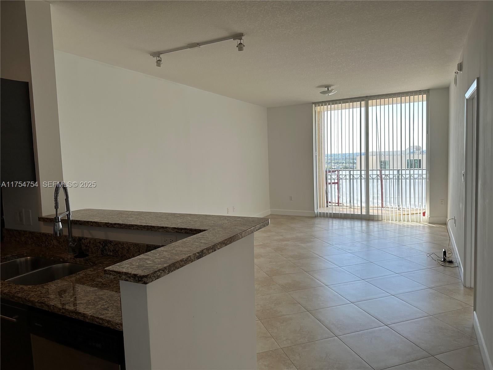 Cityplace South Tower Unit 1121 photo 5