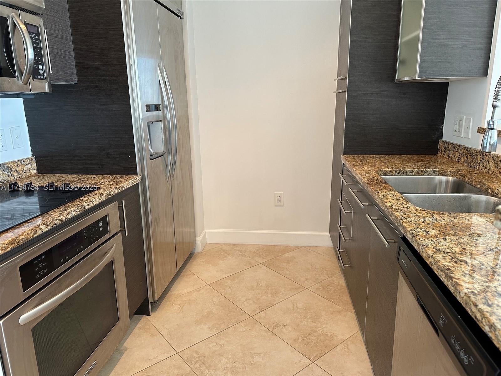 Cityplace South Tower Unit 1121 photo 6