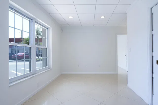  Unit 116-117 photo 8