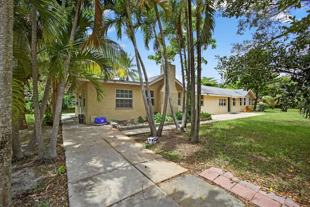 Residence photo 3