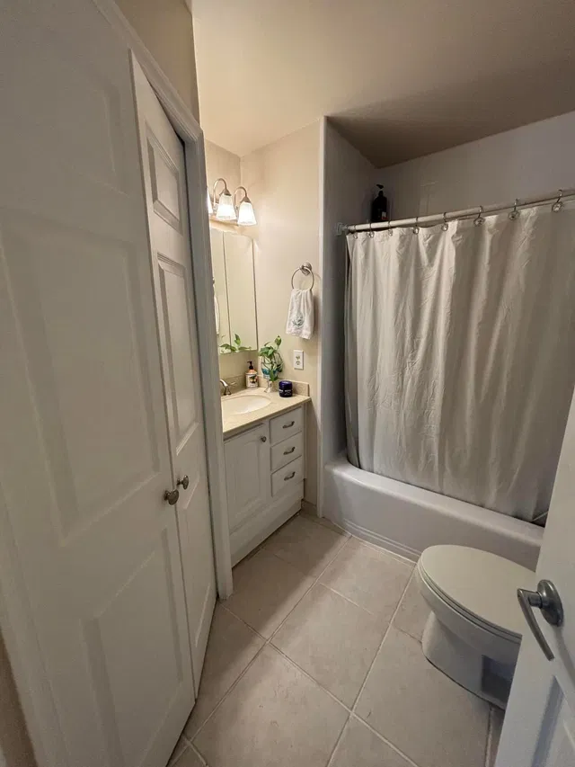  Unit 8833 photo 24