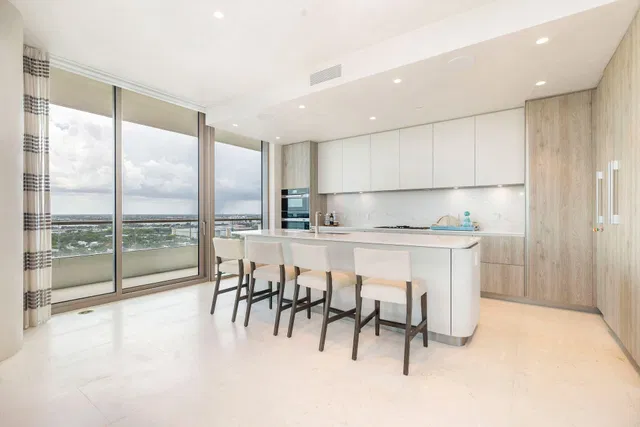 La Clara Palm Beach Unit 2101 photo 9