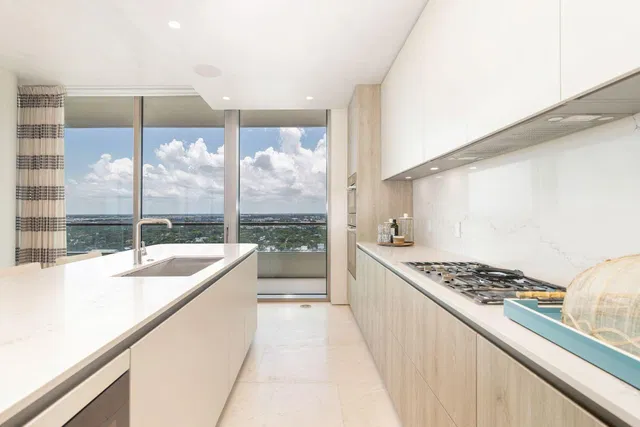 La Clara Palm Beach Unit 2101 photo 12