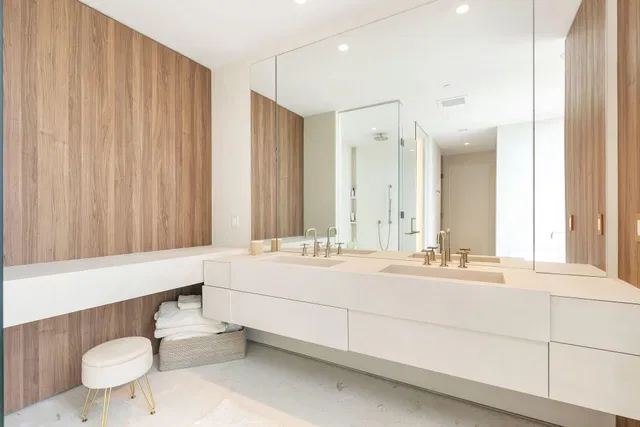 La Clara Palm Beach Unit 2101 photo 22