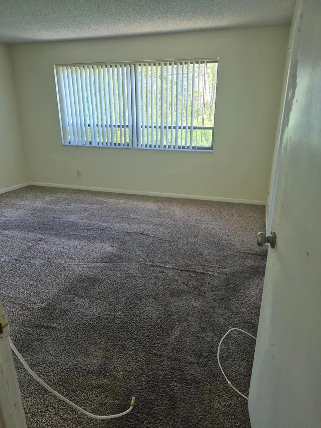 Unit 407 photo 3