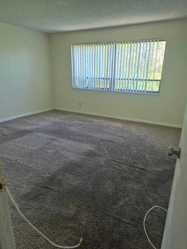 Unit 407 photo 6