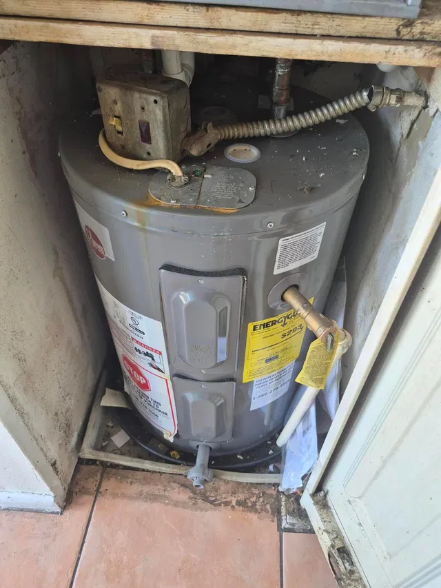 Unit 407 photo 14