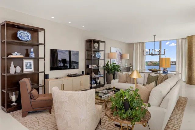 La Clara Palm Beach Unit 603 photo 6