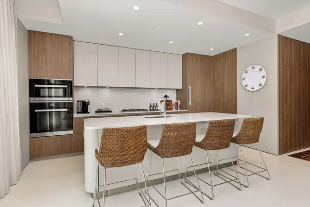 La Clara Palm Beach Unit 603 photo 9