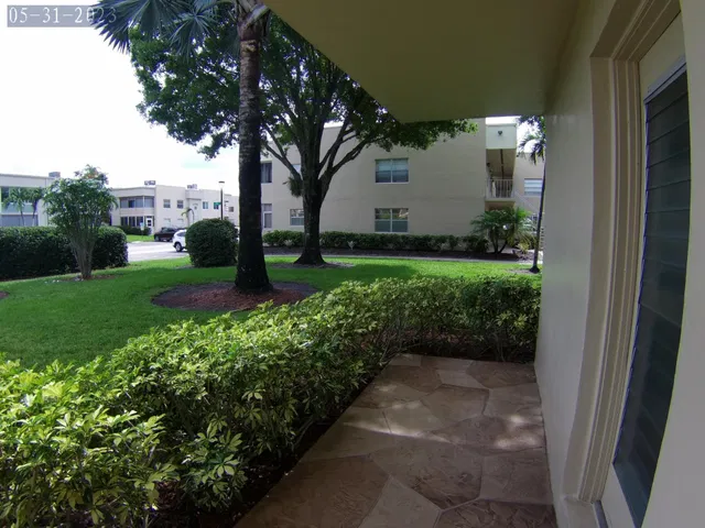 Residence photo 2