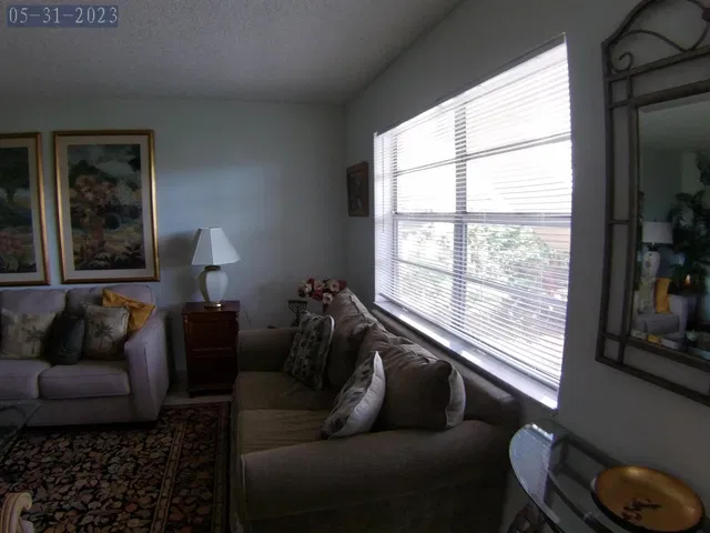 Residence photo 8