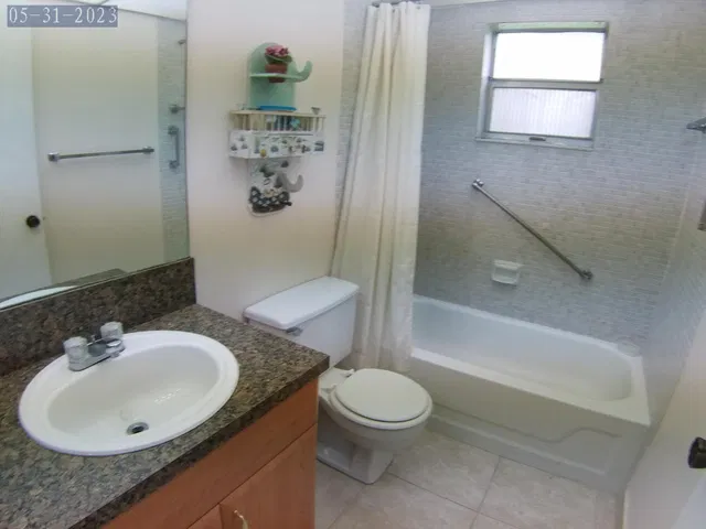 Residence photo 16