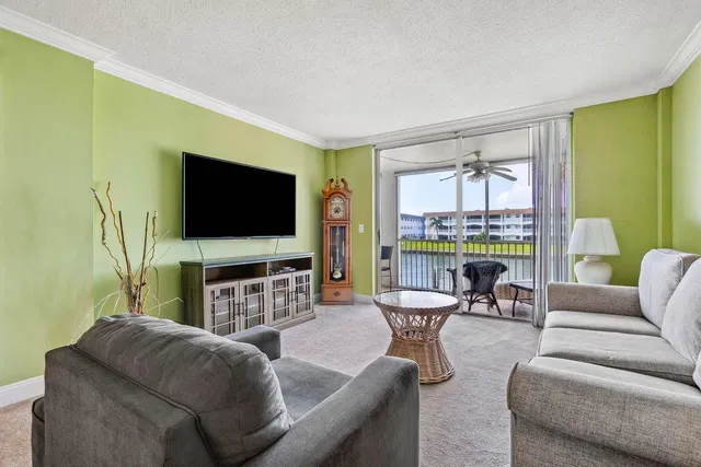 Paradise Harbour North Palm Beach Unit 208 photo 8