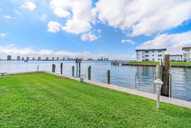 Paradise Harbour North Palm Beach Unit 208 photo 20