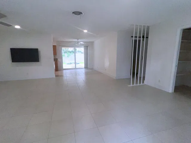 Singer Island Residence photo 11