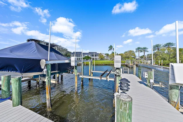 Admirals Cove Residence photo 2