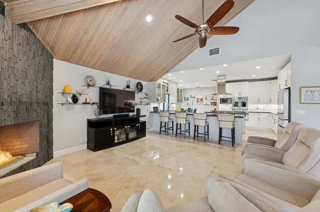 St. Andrews Country Club Residence photo 9