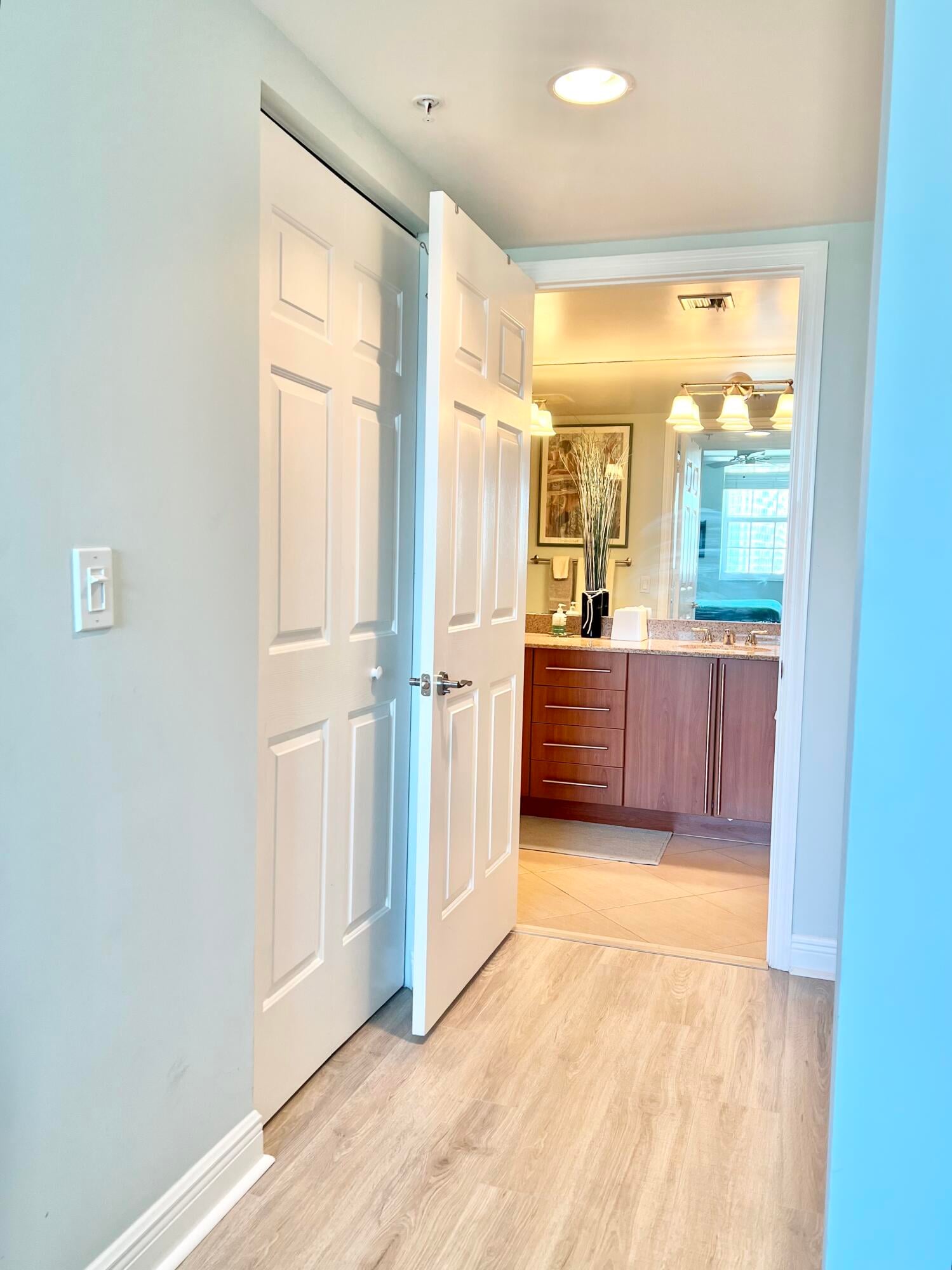 610 Clematis Unit 726 photo 10