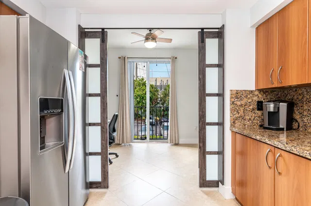 Pineapple Grove Village Condominiums Unit E photo 8