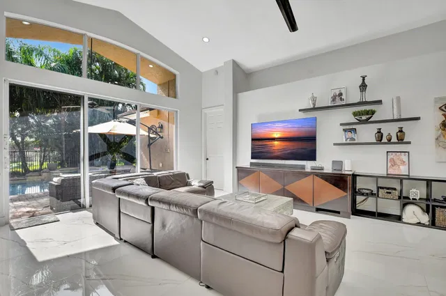 Saturnia Boca Raton Residence photo 15