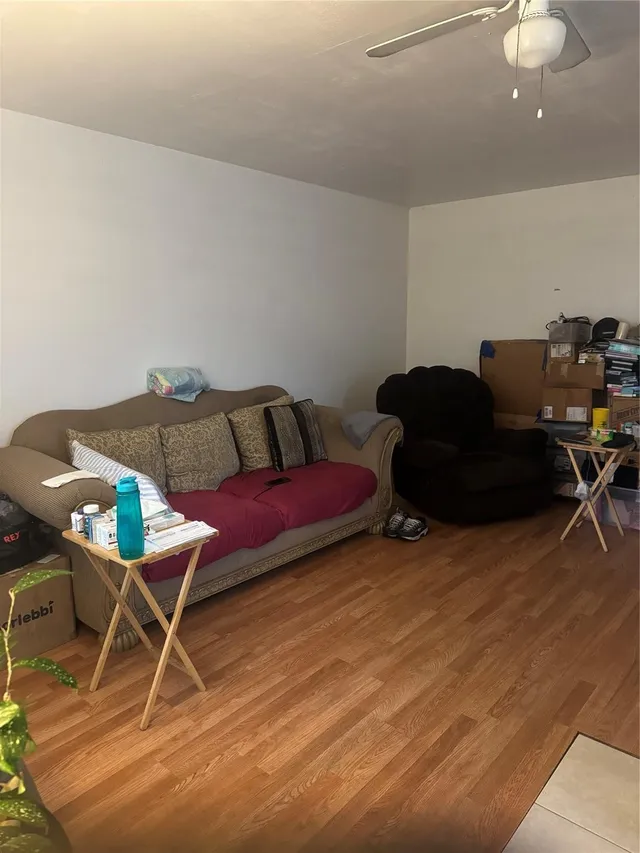 Unit 308 photo 4