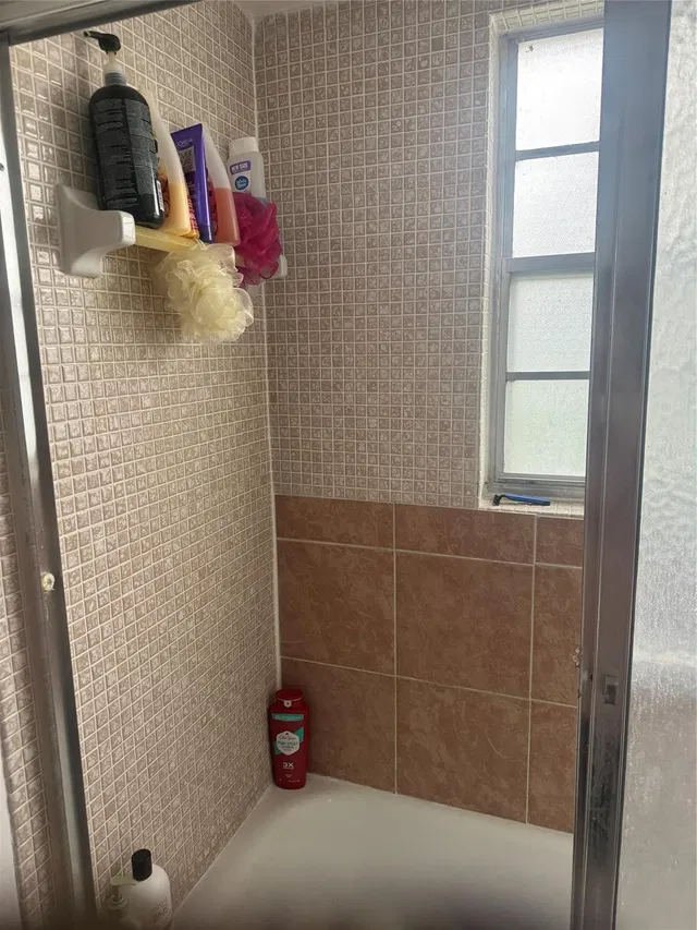 Unit 308 photo 9