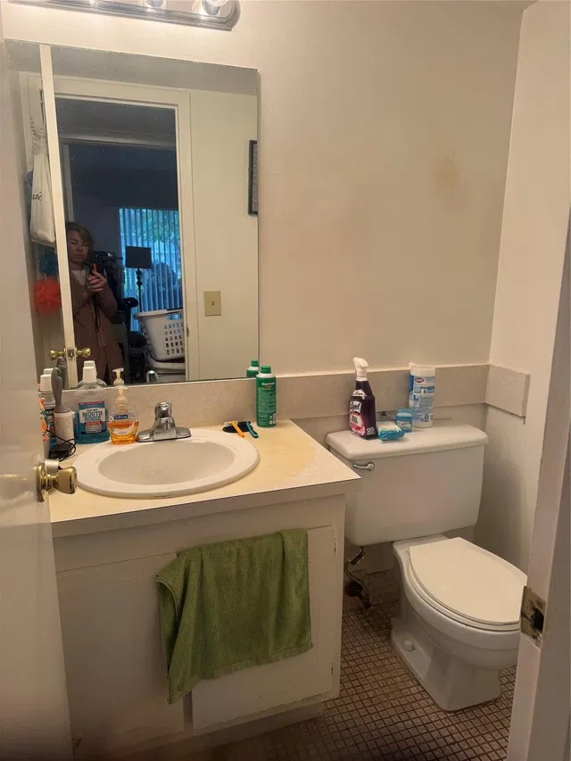 Unit 308 photo 12