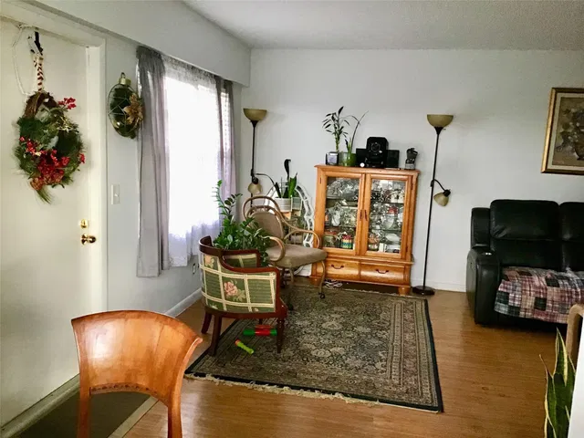 Unit 84 photo 7