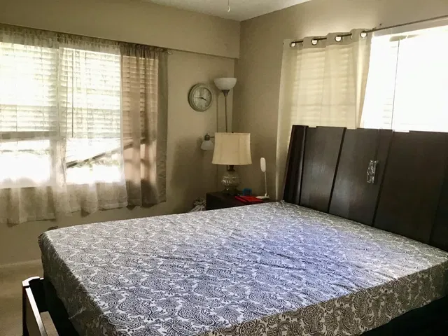 Unit 84 photo 11