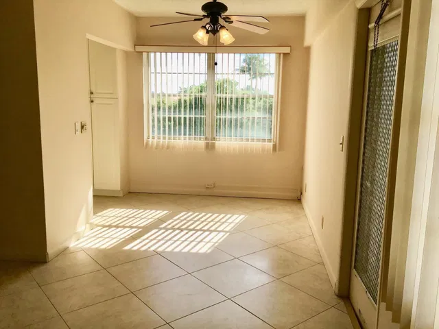 Unit 336 photo 11