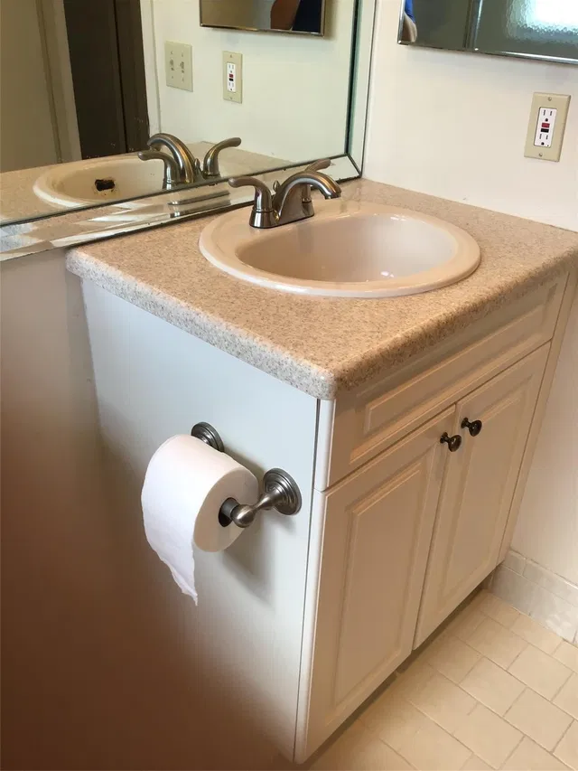 Unit 336 photo 14