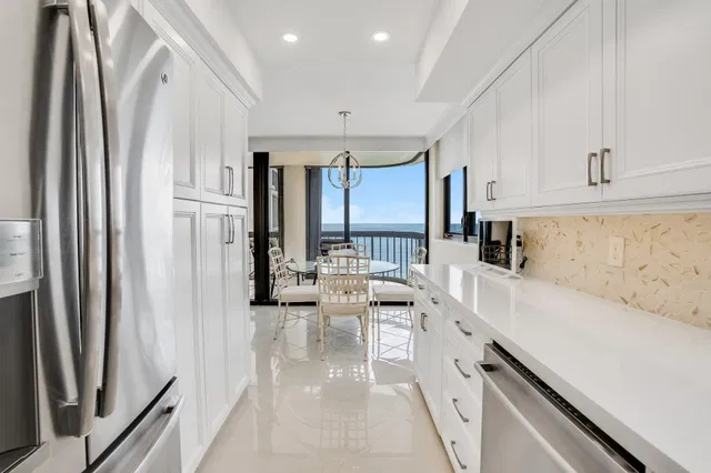 Eastpointe Singer Island Unit 10C photo 3