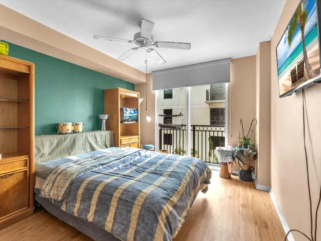 The Prado Unit 339 photo 4