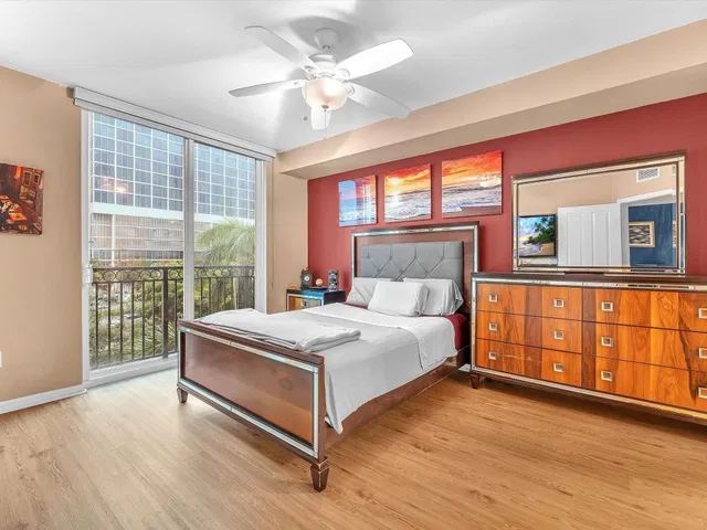 The Prado Unit 339 photo 8