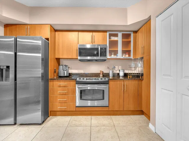 The Prado Unit 339 photo 10