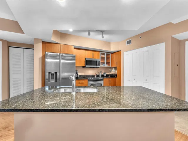 The Prado Unit 339 photo 15