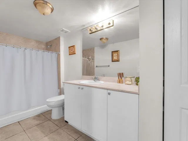 The Prado Unit 339 photo 24