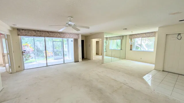 Unit 104 photo 3