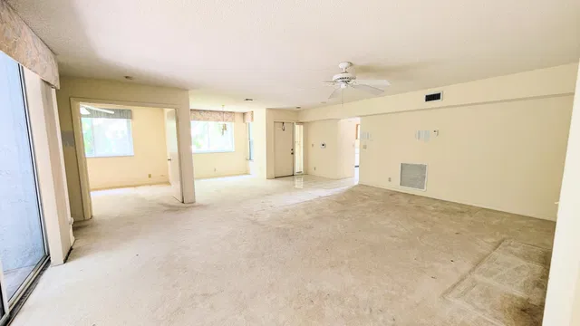 Unit 104 photo 7
