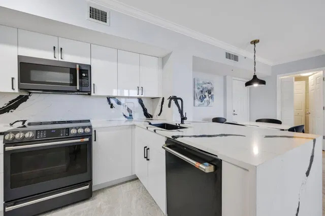 The Tower Condominium at Cityplace Unit 901 photo 7