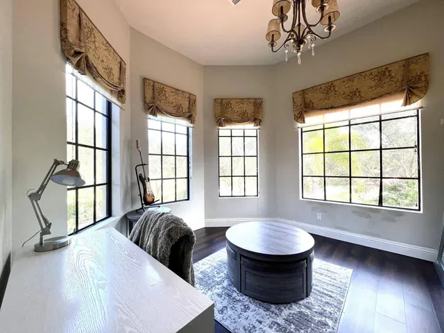 Saddle Trail Park Residence photo 20