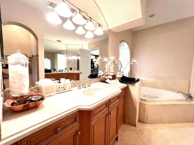 Saddle Trail Park Residence photo 23