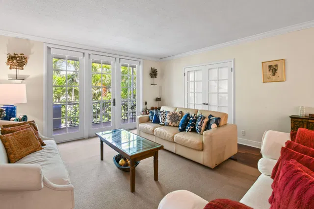 In-Town Palm Beach Unit 2 D photo 8
